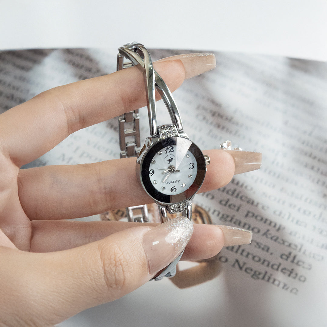 Charming Quartz Diamond Bracelet Watch